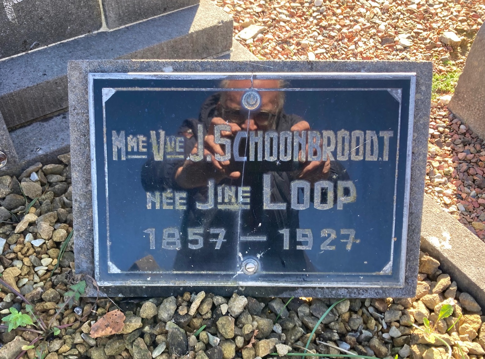 Barbe Josephine Loop (plaque, cimetière de La Minerie, 1927)