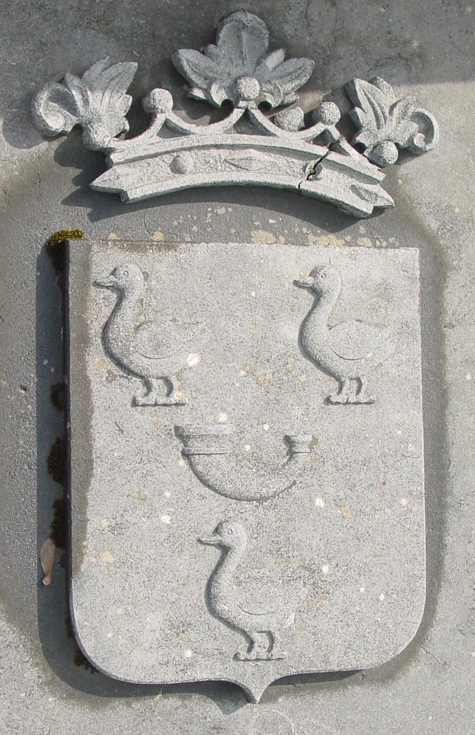 Armoiries de Halleux (cimetière de Roumont)